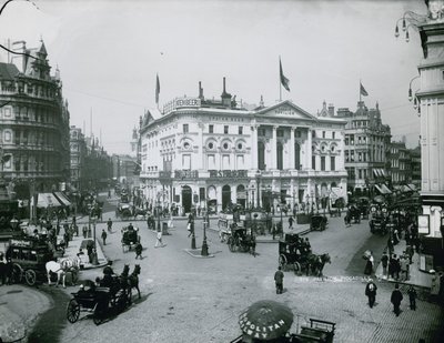 Padiglione, Piccadilly, Londra da English Photographer